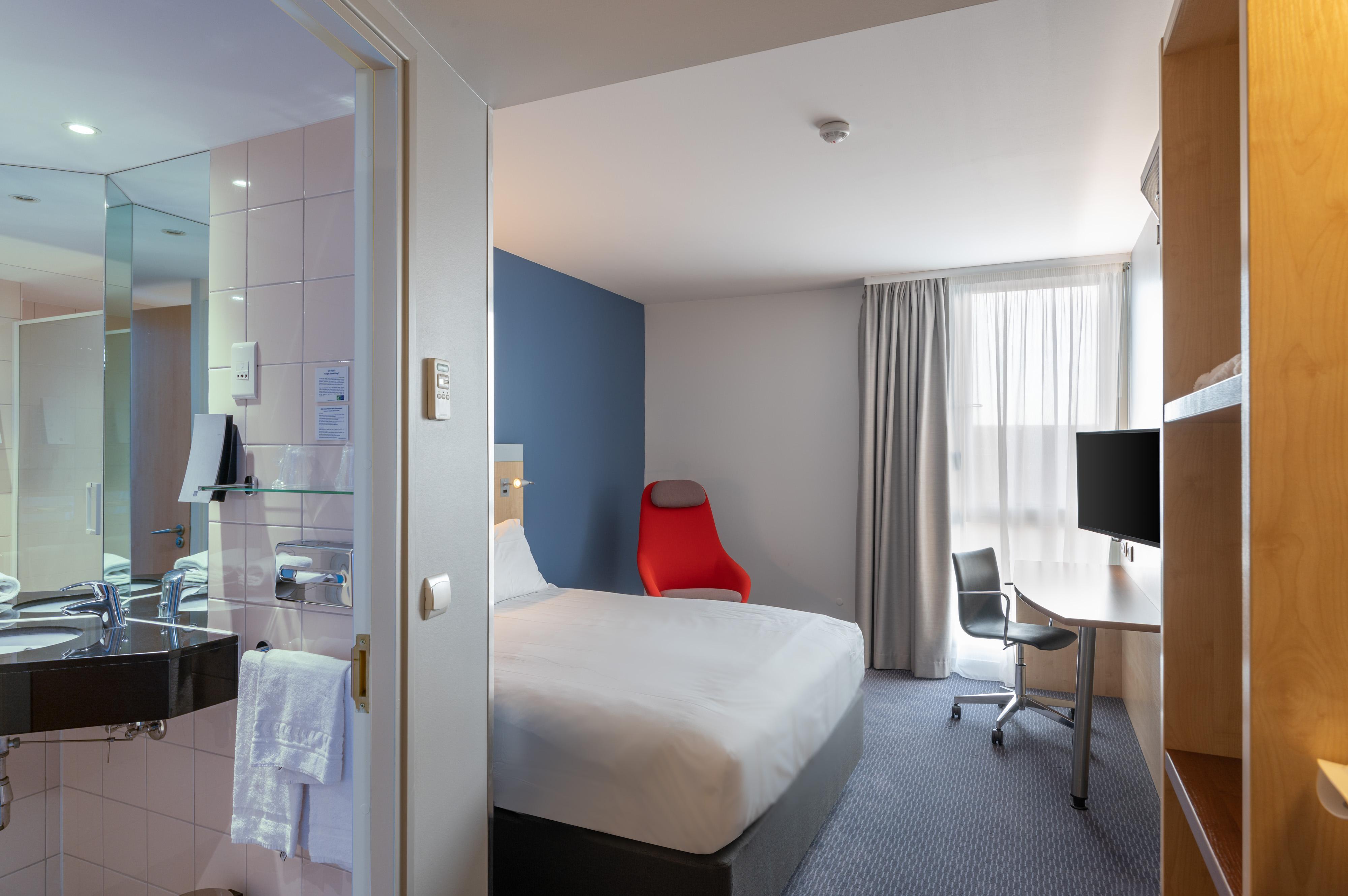 Holiday Inn Express Saint-Nazaire By Ihg Bagian luar foto