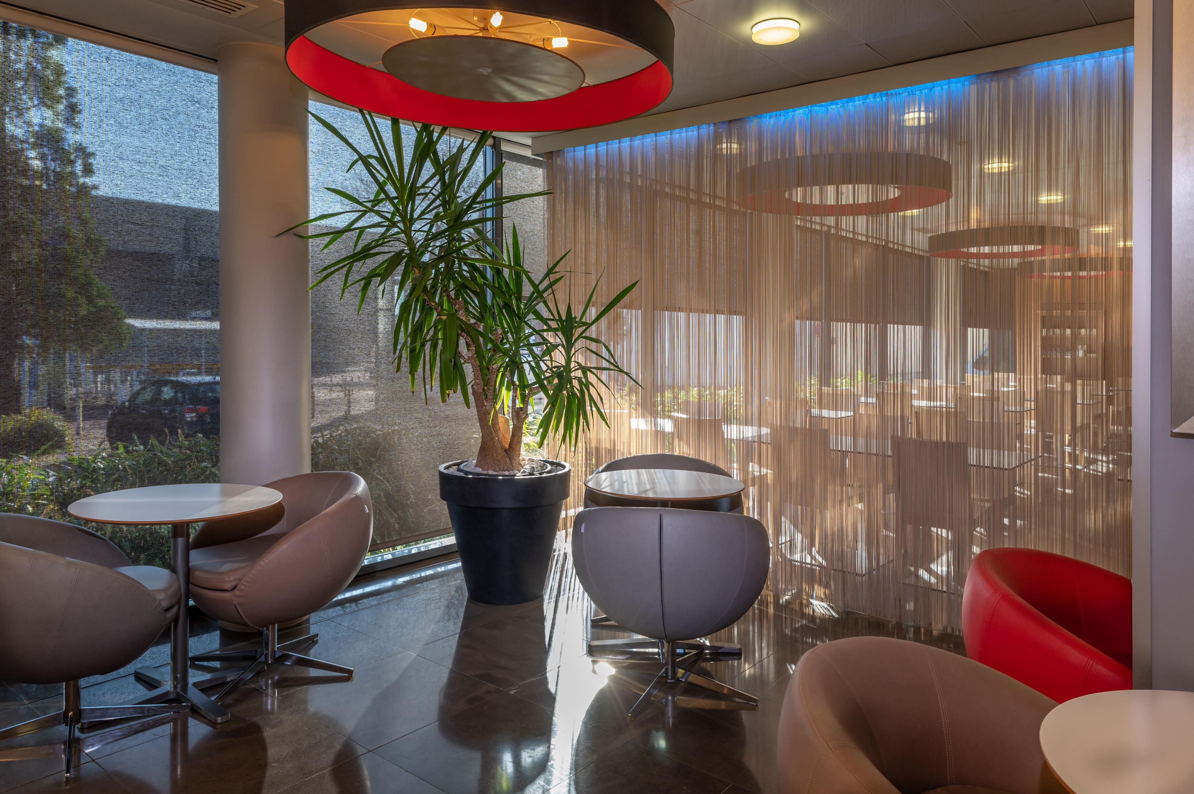 Holiday Inn Express Saint-Nazaire By Ihg Bagian luar foto