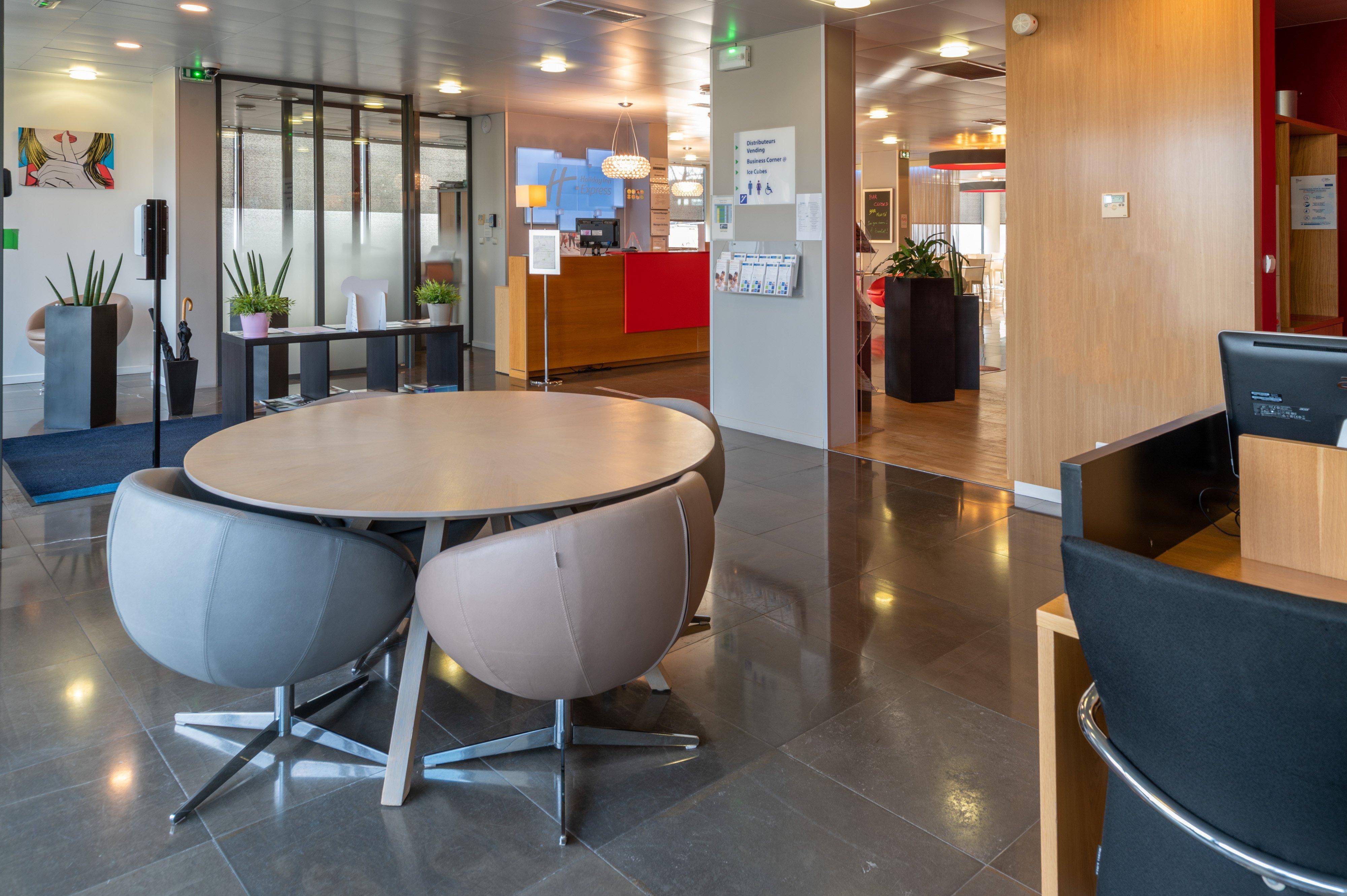 Holiday Inn Express Saint-Nazaire By Ihg Bagian luar foto