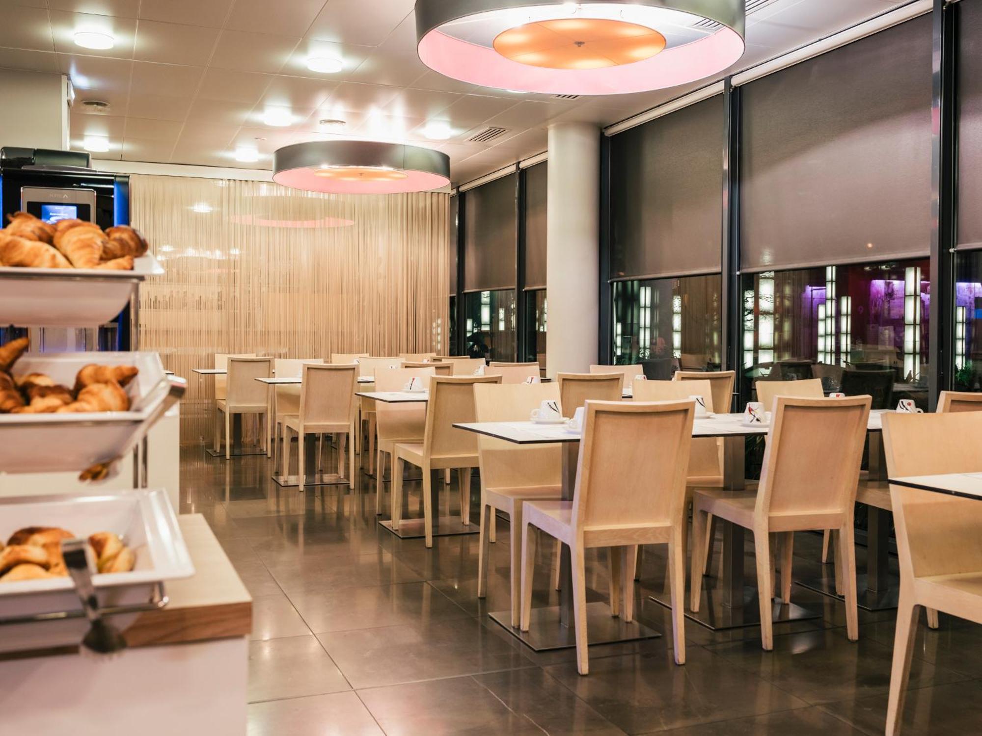 Holiday Inn Express Saint-Nazaire By Ihg Bagian luar foto