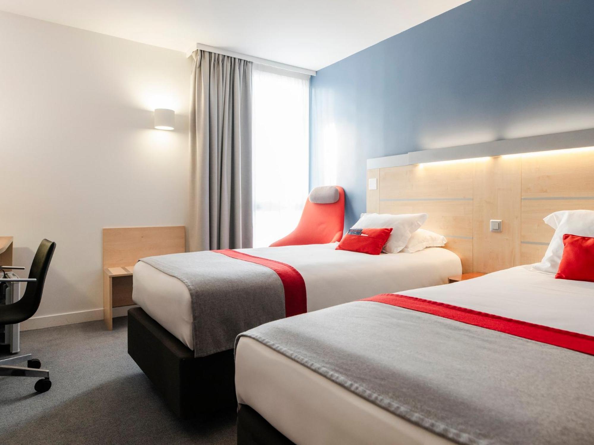 Holiday Inn Express Saint-Nazaire By Ihg Bagian luar foto