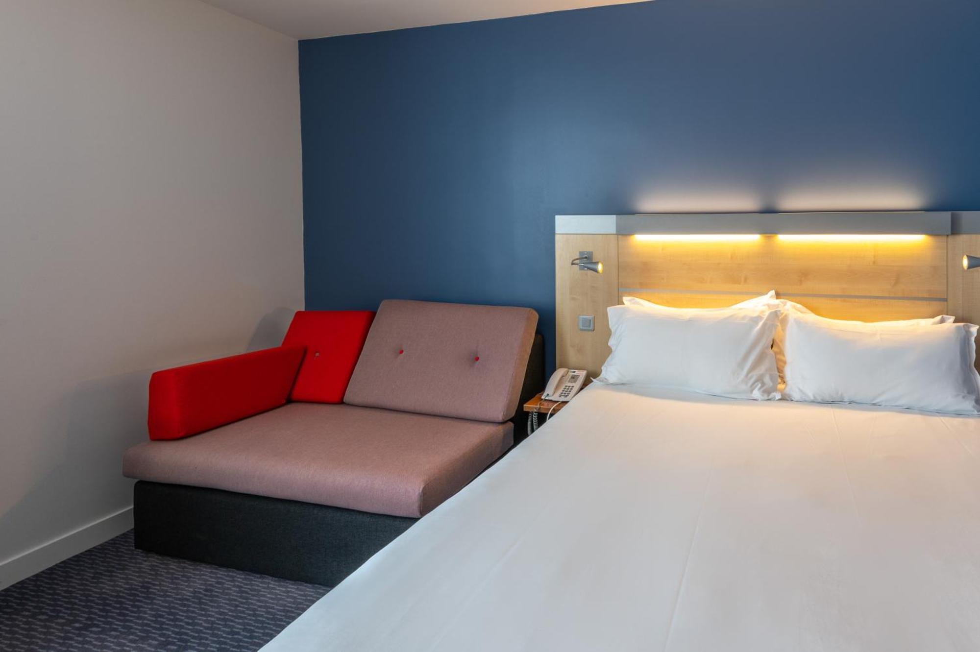 Holiday Inn Express Saint-Nazaire By Ihg Bagian luar foto