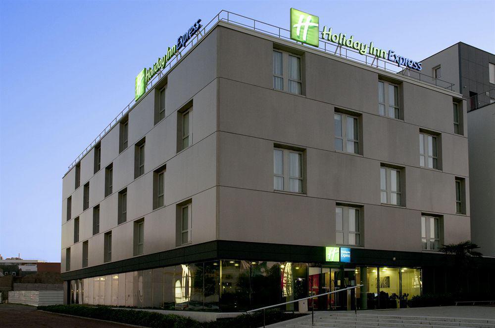 Holiday Inn Express Saint-Nazaire By Ihg Bagian luar foto